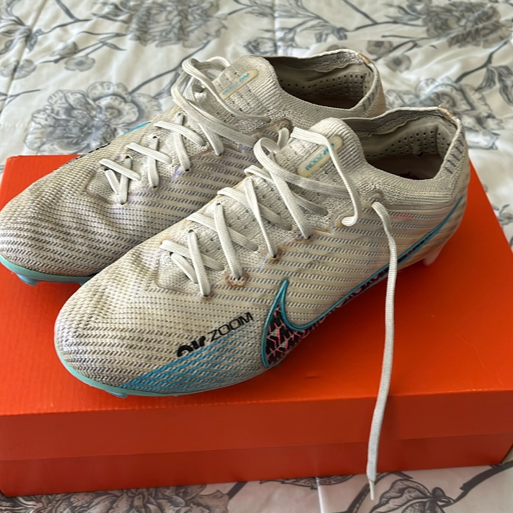 Zoom Mercurial Vapor 15 Elite FG 'Blast Pack' / Size 7 / white, blue & pink